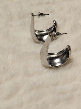 Classic Silver Curved Hoop Earrings - Women Jewelry